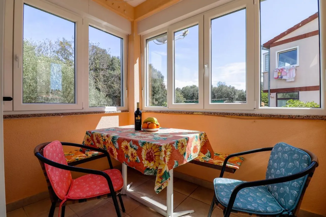 Garden View Apartment Vrsar