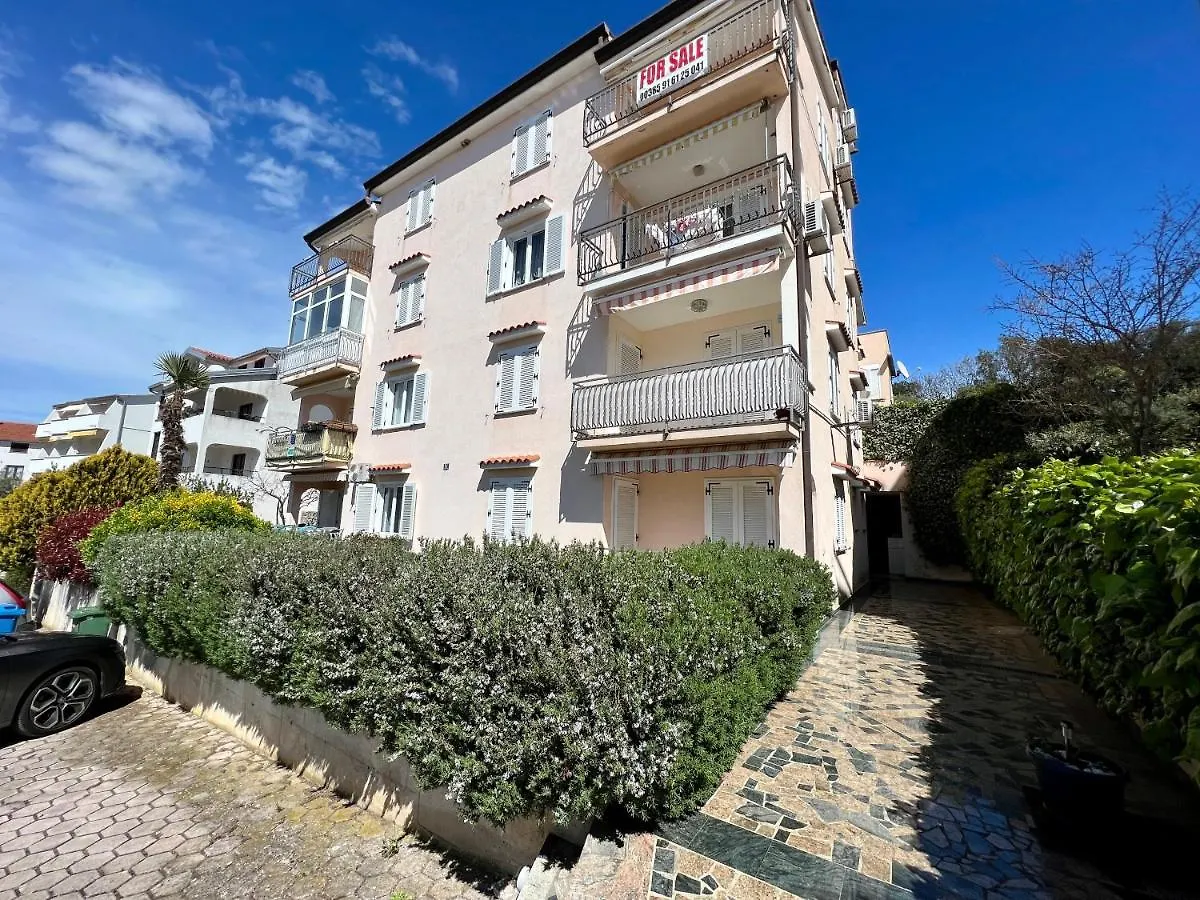 Garden View Apartment Vrsar